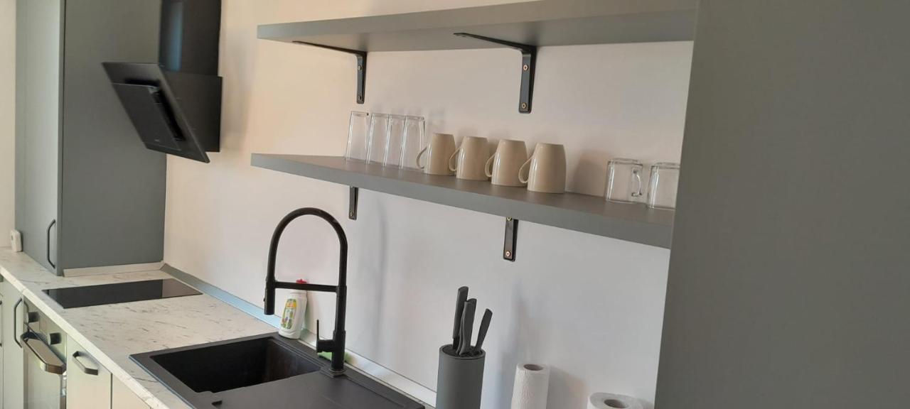 בראשוב Coresi, 2 Camere, Sleeps 6 Large Private Garden Apartment Pets Welcome מראה חיצוני תמונה