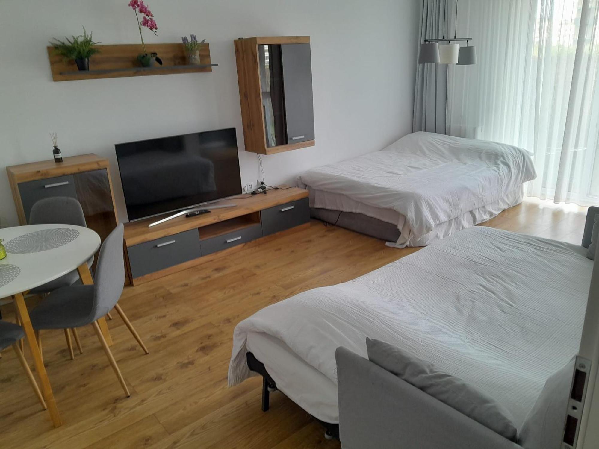 בראשוב Coresi, 2 Camere, Sleeps 6 Large Private Garden Apartment Pets Welcome מראה חיצוני תמונה